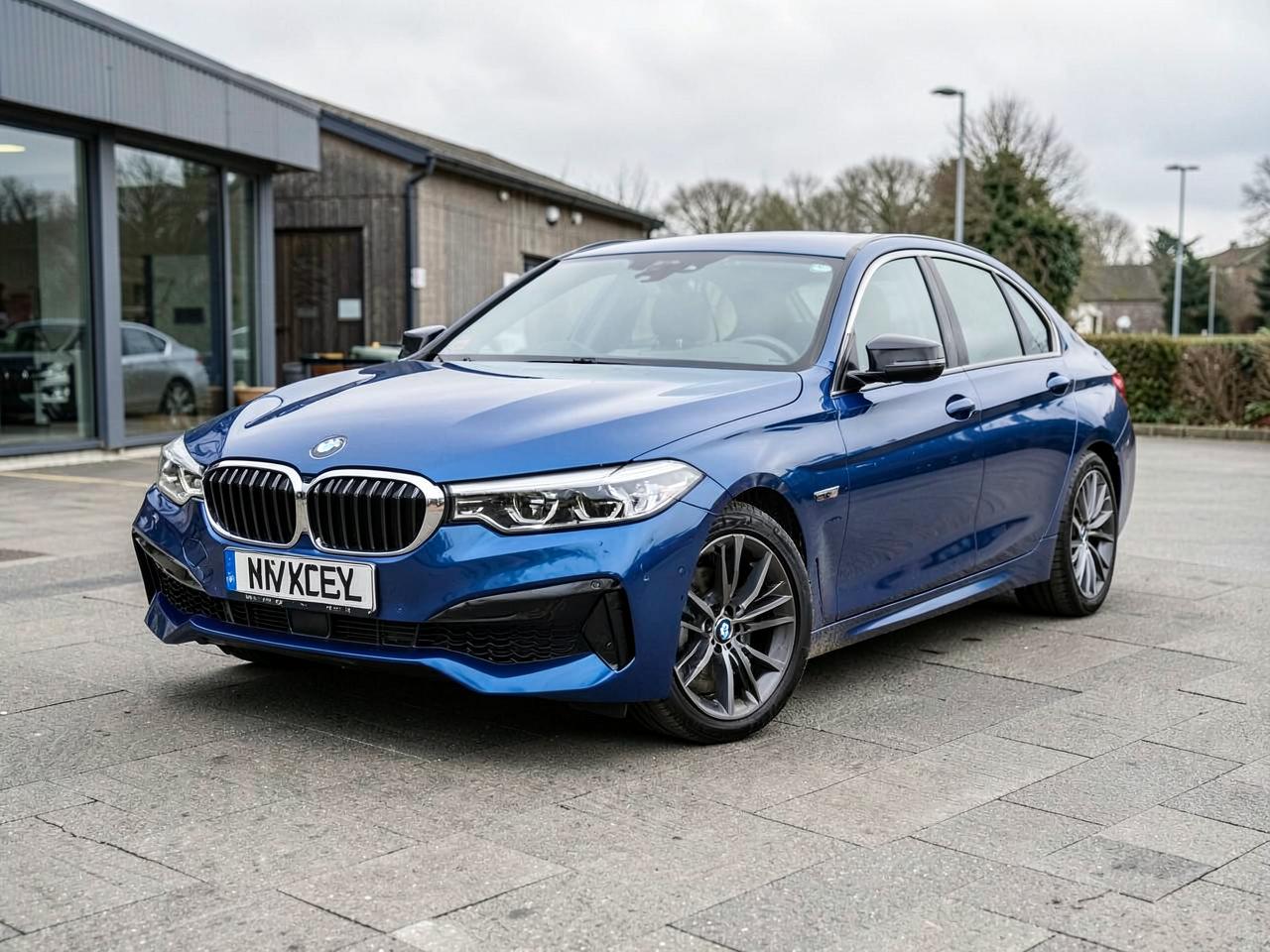 2021 BMW 5 Series — photo 1