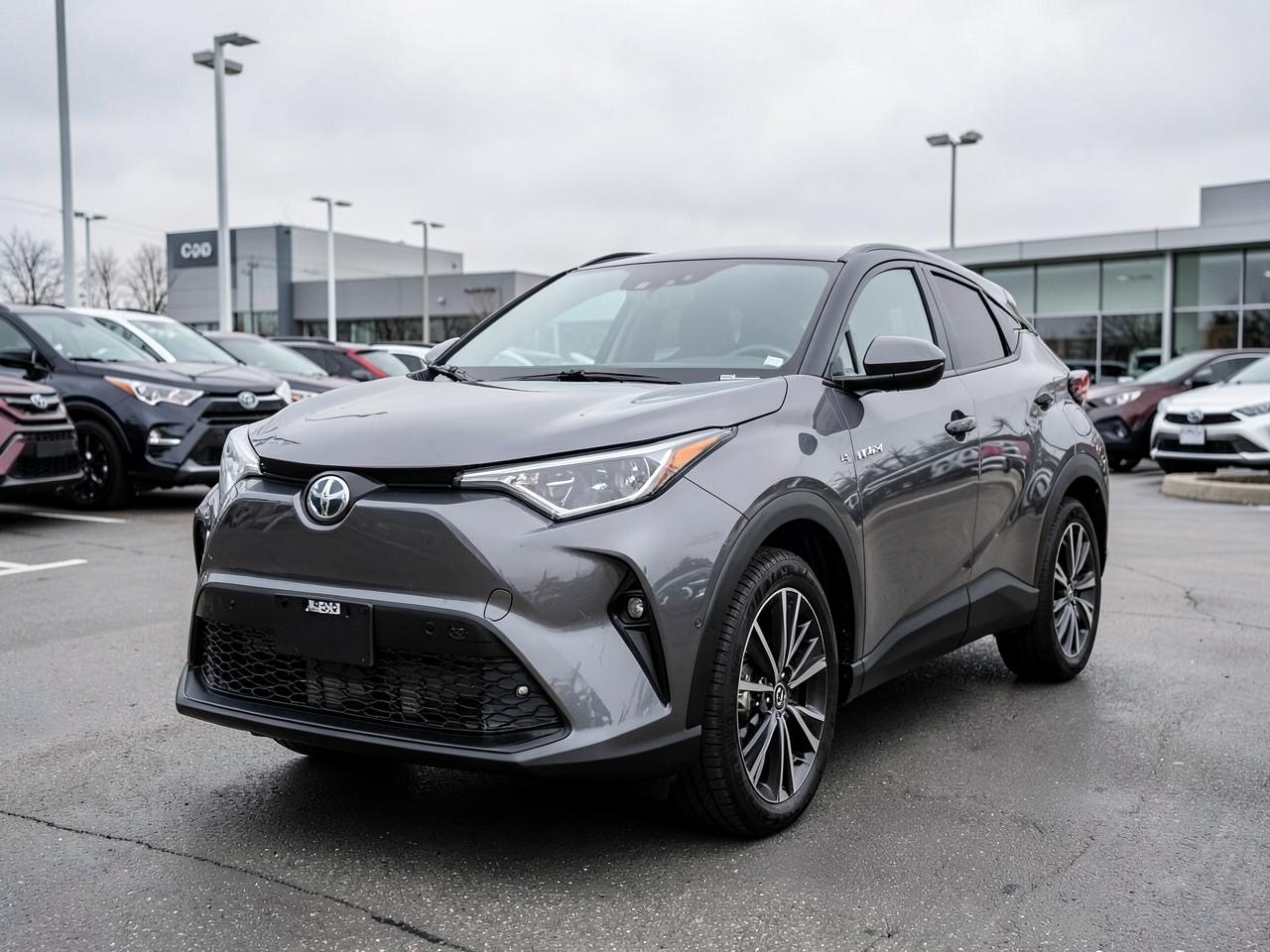 2023 Toyota C-HR — photo 1